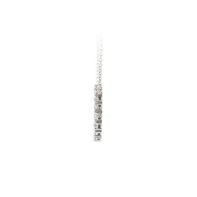 Zeitlose Halskette aus Weißgold mit Diamanten