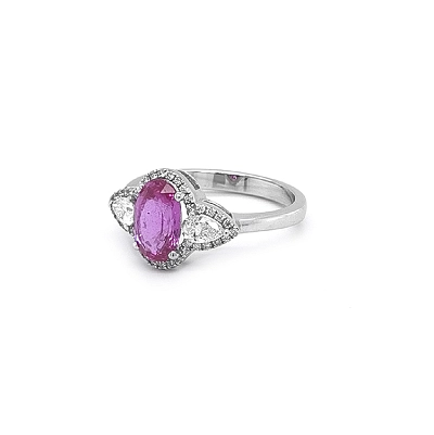 Goldring mit rosa Saphir und Diamanten