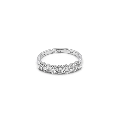 Goldring mit Diamanten