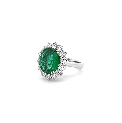 Goldring mit Smaragd und Diamanten