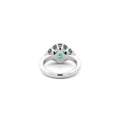 Goldring mit Smaragd und Diamanten