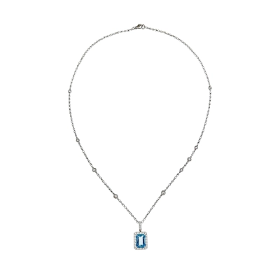 Exklusive Halskette mit Aquamarin, umgeben von Diamanten