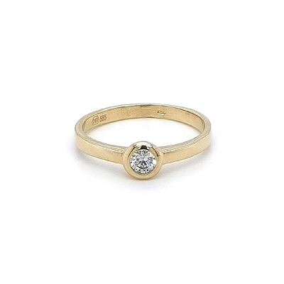 Gold Verlobungsring mit Zirkon