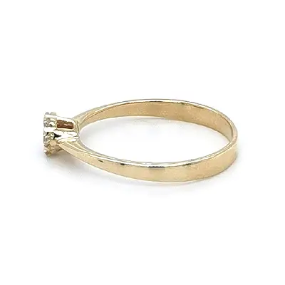 Goldring mit Zirkonen