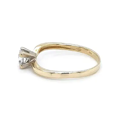 Gold Verlobungsring mit Zirkon