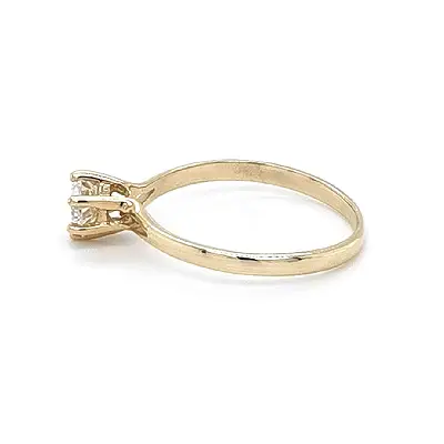 Gold Verlobungsring mit Zirkon