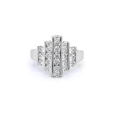 Ring mit Zirkonen aus Weißgold