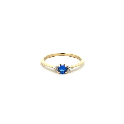 Goldring mit blauem Stein