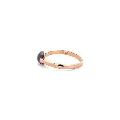 Goldring mit violettem Stein