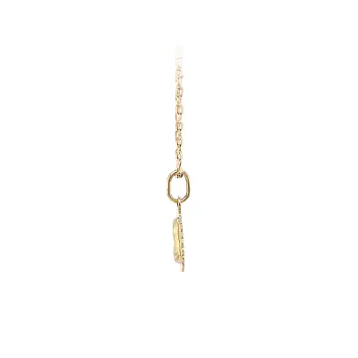 Goldanhänger der Jungfrau Maria als ewiges Symbol des Glaubens und des Schutzes