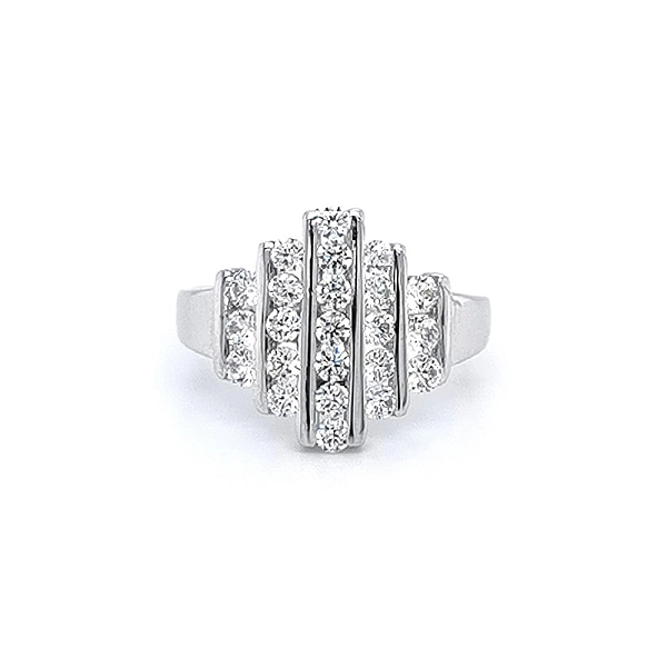 Ring mit Zirkonen aus Weißgold