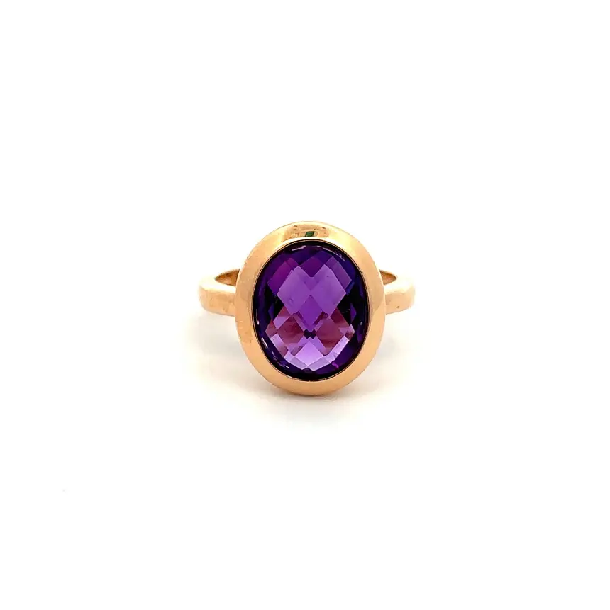 Goldring mit ovalem Amethyst