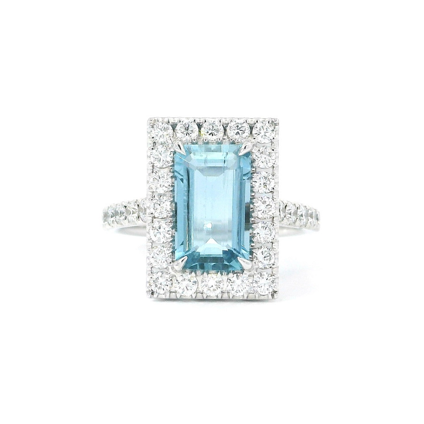 Harmonie aus Aquamarin und Diamanten in luxuriösem Weißgold
