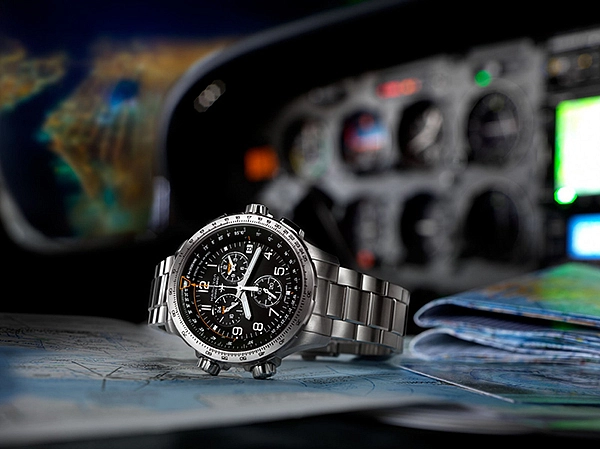 Hamilton Khaki Luftfahrt X-Wind GMT Chrono Quarz H77912135
