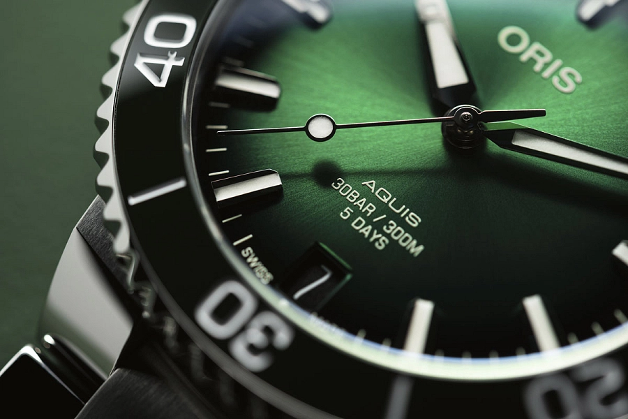 Oris Aquis Date Kaliber 400 01 400 7769 4157-07 8 22 09PEB