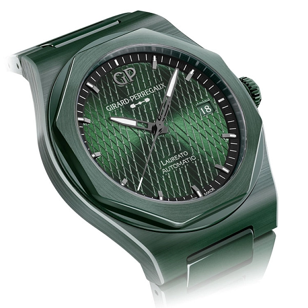 Girard-Perregaux Laureato 42mm Grüner Keramik Aston Martin Edition