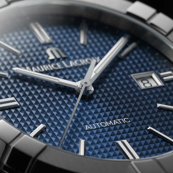 Maurice Lacroix Aikon Automatik Datum 42mm AI6008-SS000-430-4