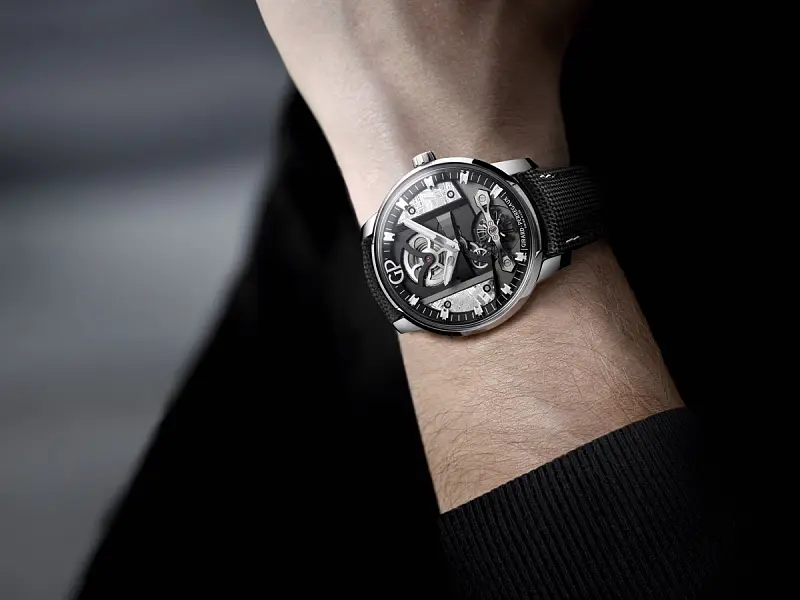 Girard-Perregaux Freie Brücke Meteorit 82000-11-3259-5CX