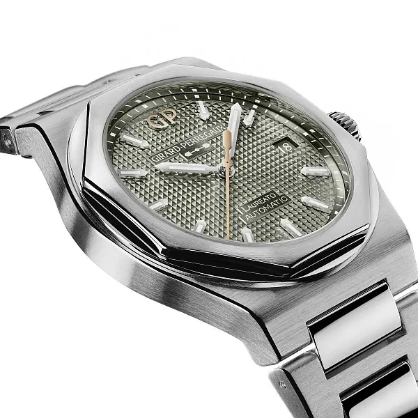 Girard-Perregaux Laureato 38mm Salbei Grün 81005-11-3407-1CM