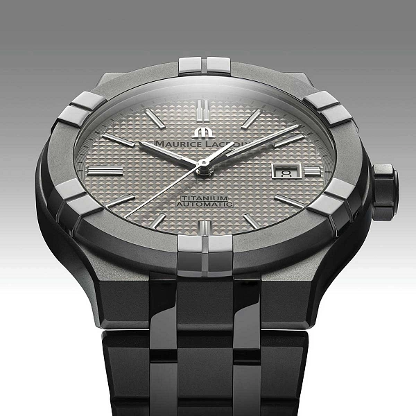 Maurice Lacroix Aikon Automatik Titan AI6008-TT032-230-1