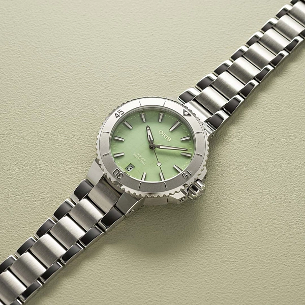 Oris Aquis Datum 01 733 7770 4157-07 8 18 05P