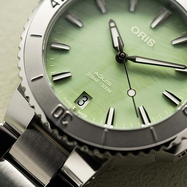 Oris Aquis Datum 01 733 7770 4157-07 8 18 05P