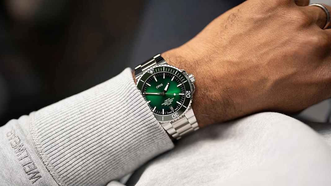 Oris Aquis Datum 01 400 7763 4157-07 8 24 09PEB