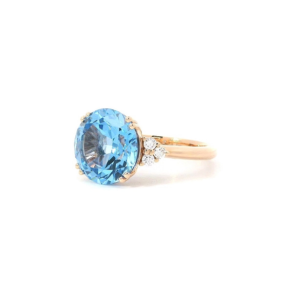 Luxuriöser Ring mit Blautopas und Diamanten aus Roségold