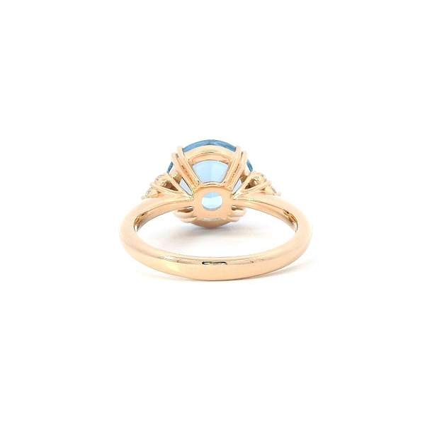 Luxuriöser Ring mit Blautopas und Diamanten aus Roségold