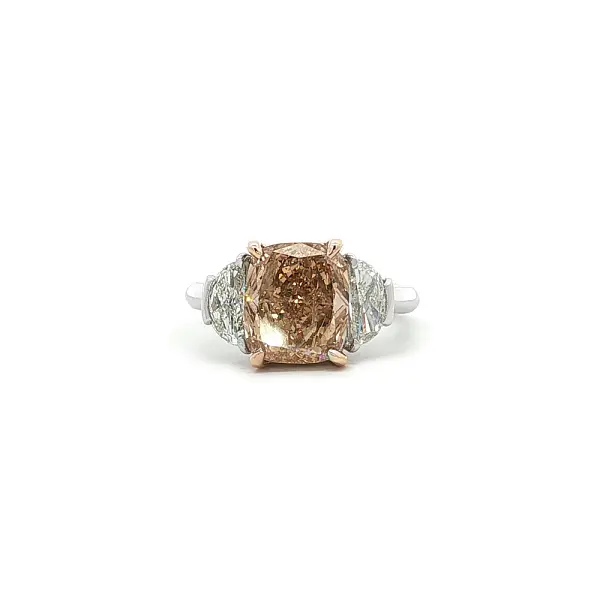 Goldring mit Fancy-Braun Cushion-Diamant und Mehrsteinfassung
