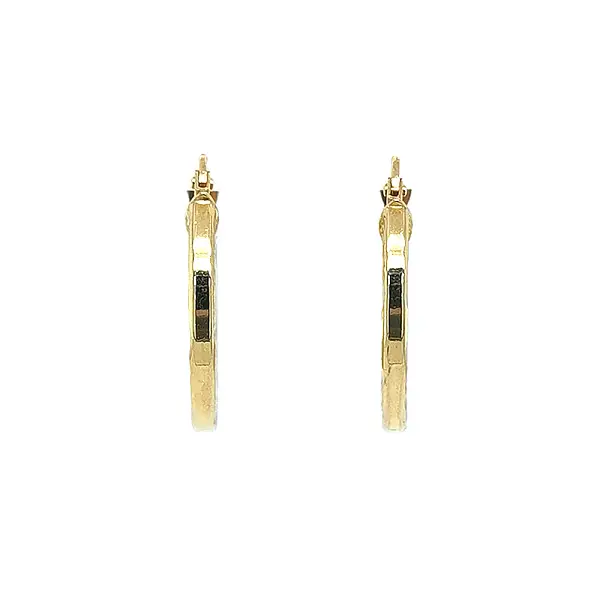 Elegante goldene Creolen