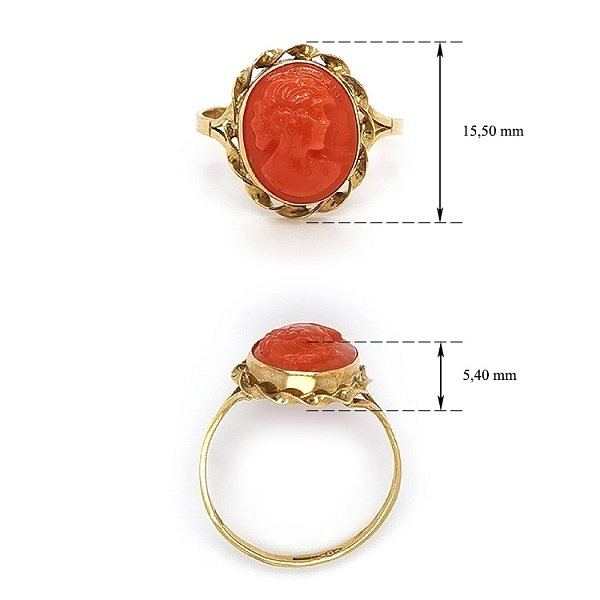 Exklusiver Goldring mit Kamee