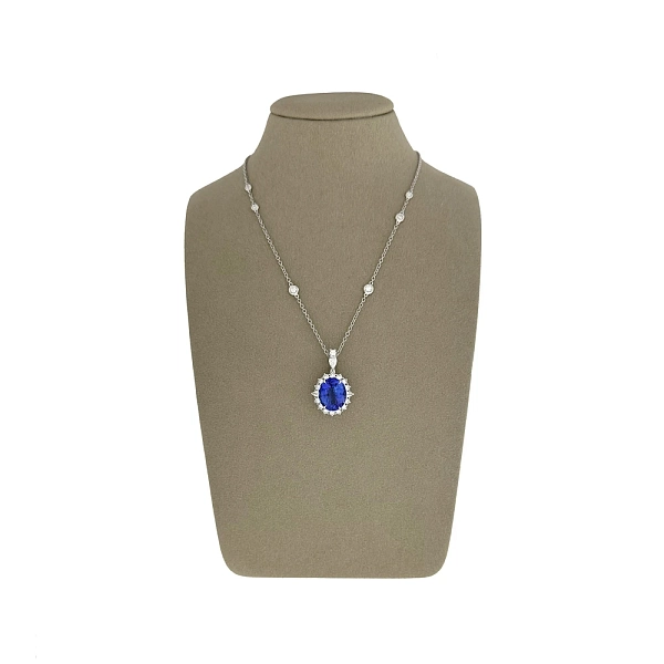 Exklusive Weißgoldkette mit Tansanit