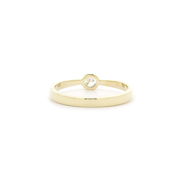 Minimalistischer Verlobungsring aus Gelbgold mit Diamant