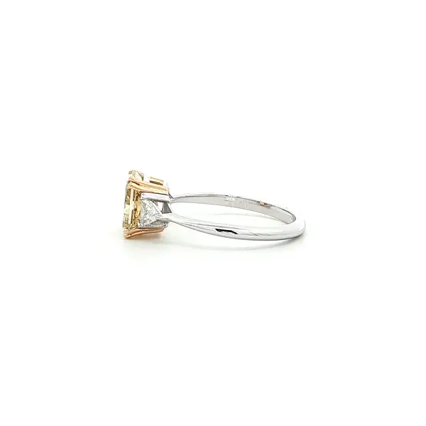 Ring 18kt Gold – Fancy Yellow Diamant