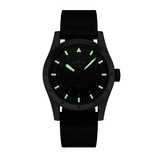 Fortis Flieger F-39 Automatik am Fliegerarmband F4220006