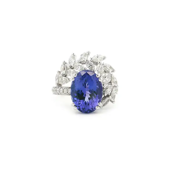 Weißgoldring mit Tansanit und Diamanten in Blattform
