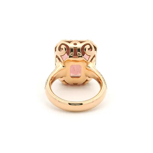 Ring aus Roségold mit rosa Turmalin und Diamanten