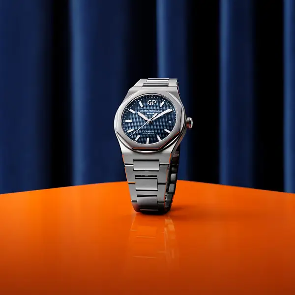 Girard-Perregaux Laureato 38mm Mitternachtsblau 81005-11-3460-1CM