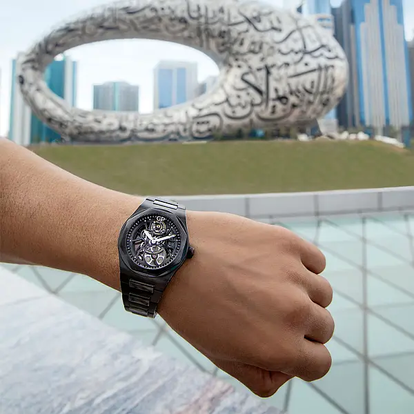 Girard-Perregaux Laureato Skelett aus Keramik 81015-32-001-32A