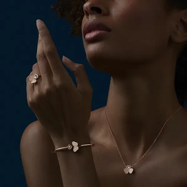 Gold-Anhänger Chopard Happy Hearts 81A083-5711