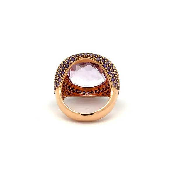 Goldring mit violettem Amethyst
