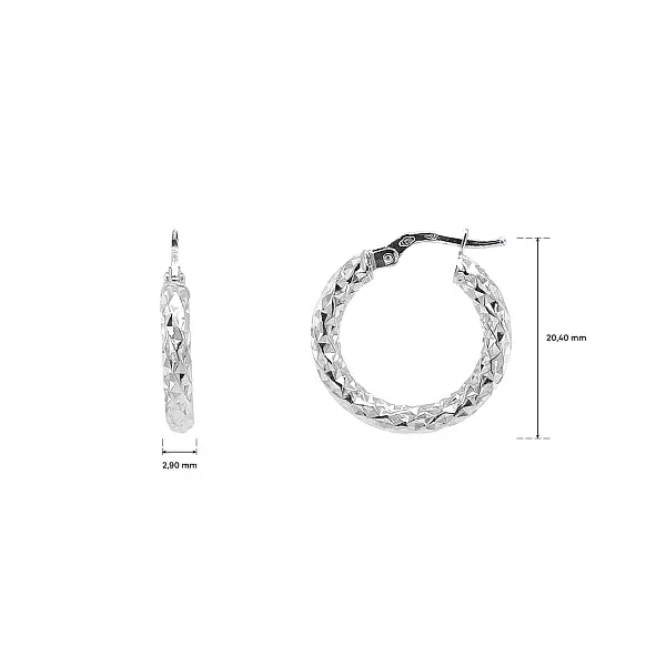 Goldene Creolen mit facettierter Oberfläche