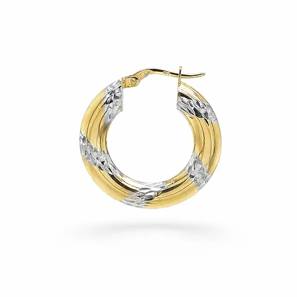 Creolen aus kombiniertem Gold mit gravierten Details