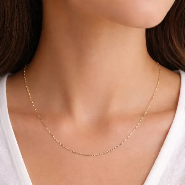 Feine Goldkette im Anker-Muster