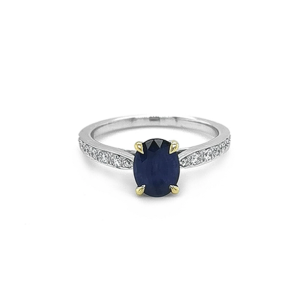 Goldring mit Saphir und Diamanten
