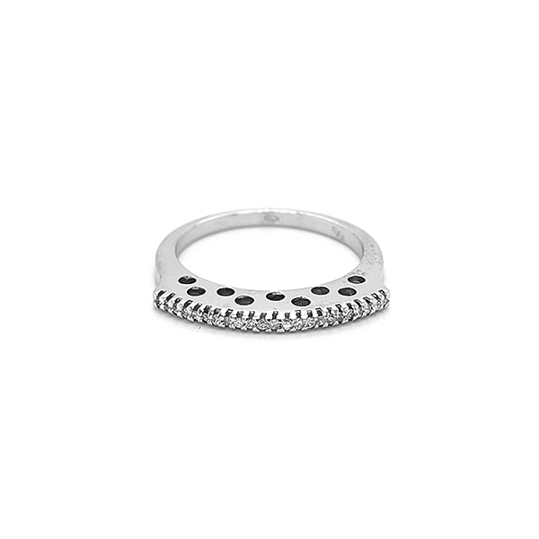 Goldring mit Diamanten