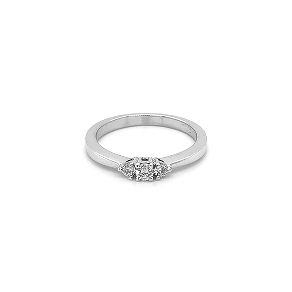 Goldring mit Diamanten