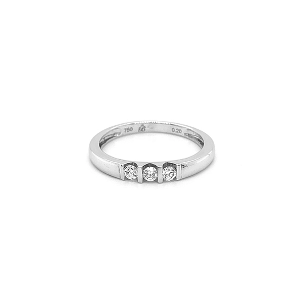 Goldring mit Diamanten