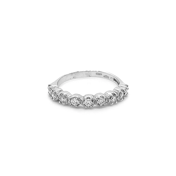 Goldring mit Diamanten